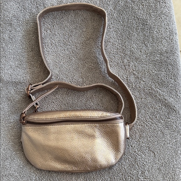 HOBO Handbags - HOBO Metallic Gold Crossbody Bag